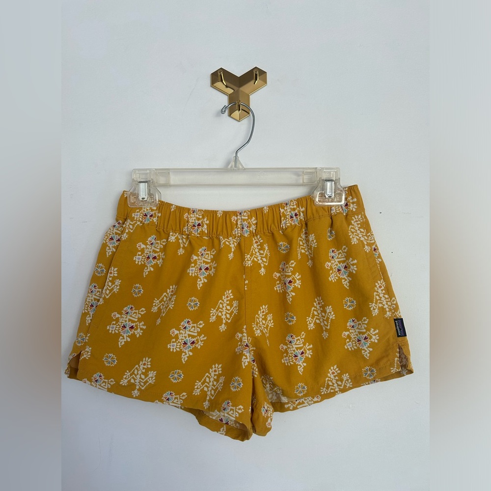 Patagonia mustard yellow floral shorts Size Small